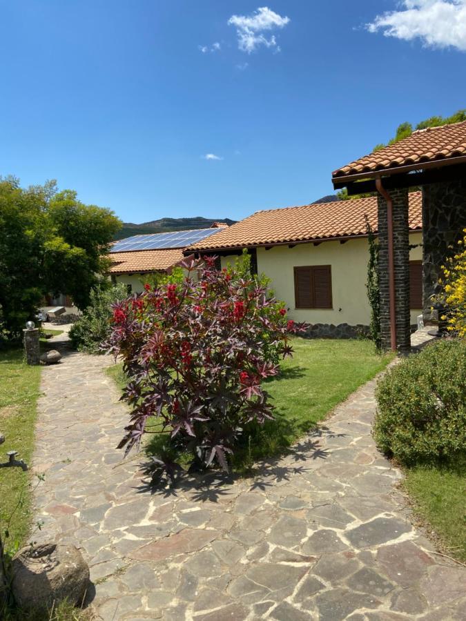 Agriturismo Gennemara B&B Perdaxius Екстериор снимка